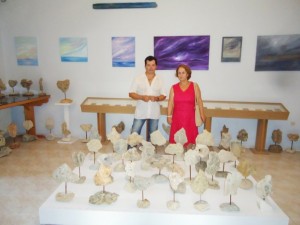 O ΚΩΣΤΑΣ ΕΥΑΓΓΕΛΑΤΟΣ ME THN ΙΣΤΟΡΙΚΟ ΤΕΧΝΗΣ ΔΩΡΑ ΜΑΡΚΑΤΟΥ
