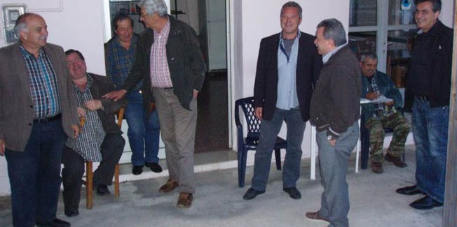 Περιοδεία του Θόδωρου Γαλιατσάτου και του Παναγή Δρακουλόγκωνα σε χωριά της Σάμης