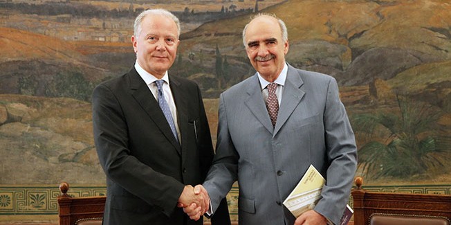 Στον Πρόεδρο της Βουλής η Έκθεση Νομισματικής Πολιτικής της Τράπεζας της Ελλάδος