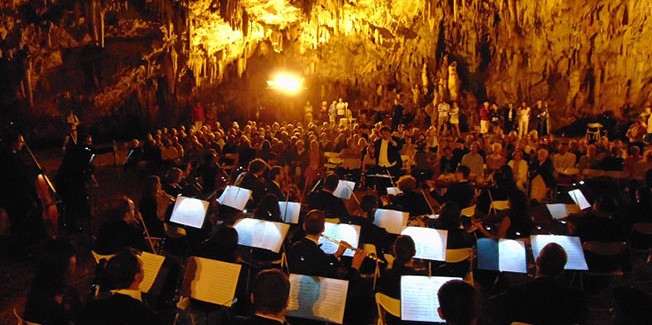 Μία μοναδική Συναυλία στο Σπήλαιο  Δρογκαράτης