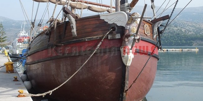 Ένα υπέροχο Ρώσικο  ξύλινο πλοίο….