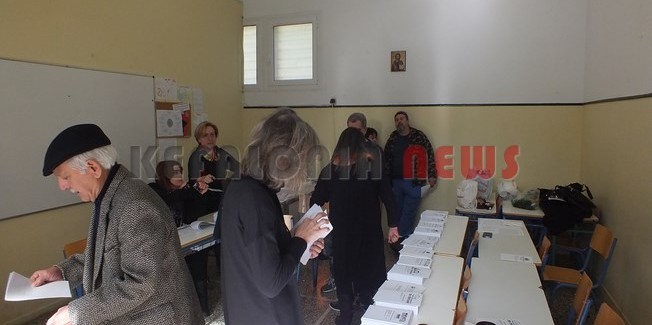 Κανονικά διεξάγεται η ψηφοφορία.
