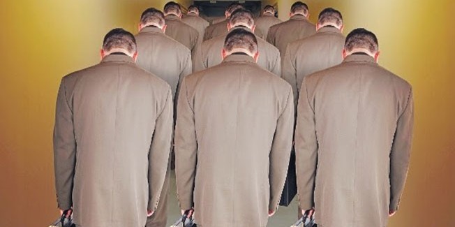 Αυτο-αφοπλισμός της Κυβέρνησης;