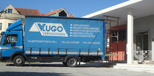 Συνεχίζεται η μεταφορά σε κούτες των αρχαίων μας.