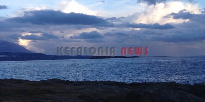 Η Κουνόπετρα Ληξουρίου την ώρα της Δύσης.