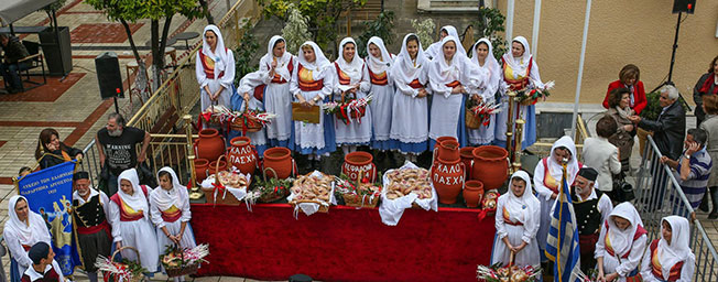 Το έθιμο “Το σπάσιμο της στάμνας” το  Μεγάλο Σάββατο  στην Κεφαλονιά