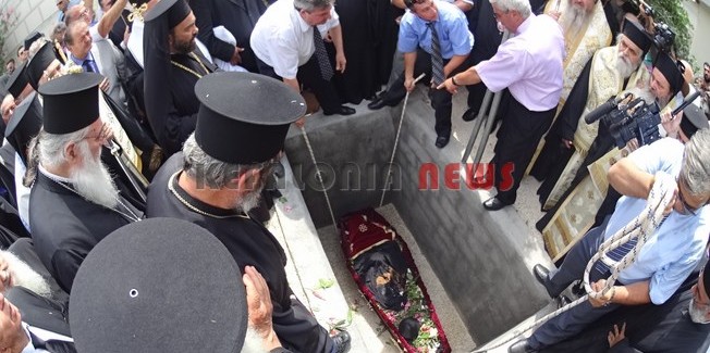 Βουβός πόνος και δάκρυα για τον άνθρωπο που δεν πρόλαβαν να χαρούν.