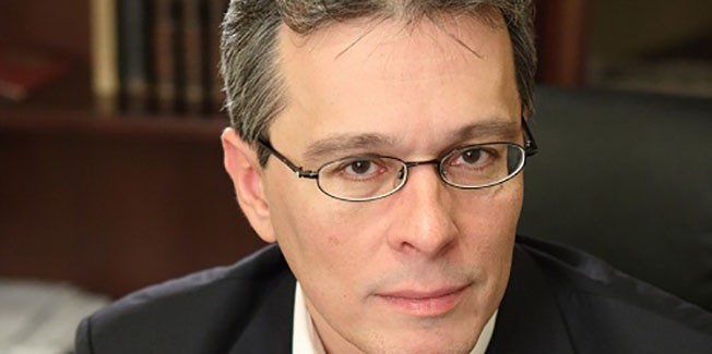 laser  και κρουστικά  κύματα σπάνε τις πέτρες στα νεφρά.