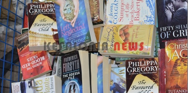 Μπαζάρ βιβλίου στο Ληξούρι