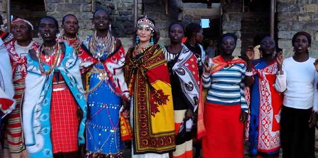 Τίμησαν την Ντένια Φραγκιά για το εθελοντικό της έργο  στην Κένυα