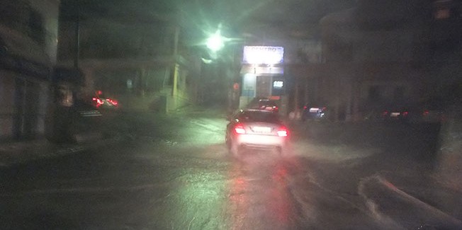 Πρωτοφανής νεροποντή στο Αργοστόλι.