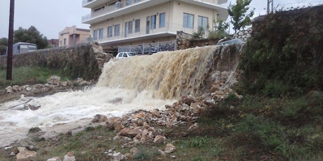 Ποιος ευθύνεται γι αυτή την  καταστροφή;