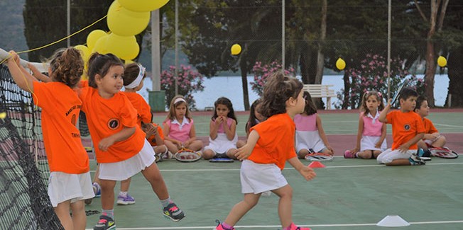 35 χρόνια…Αθλητικό Σωματείο  ΕΥΓΕΡΟΣ.  Τμήματα Τέννις και Ποδοσφαίρου.