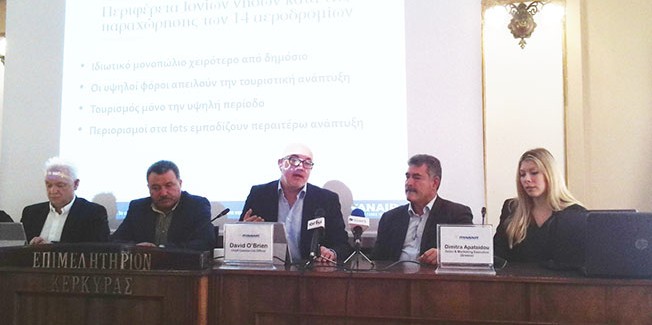 Στο πλευρό των εργαζομένων στο  αεροδρόμιο ο Περιφερειάρχης Ιονίων Νήσων