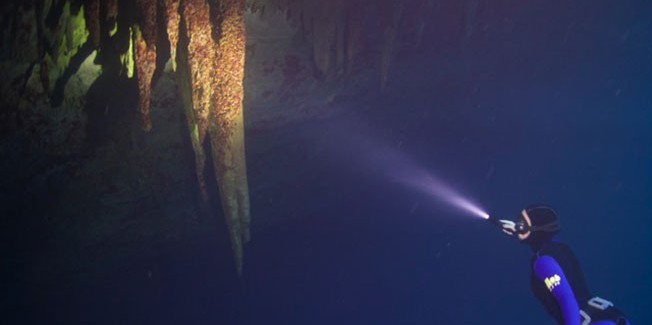 Σπηλαιο-καταδύσεις στην Κεφαλονιά