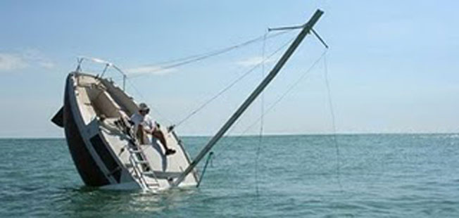 Το καράβι βουλιάζει…. κι αυτοί  χτενίζονται…