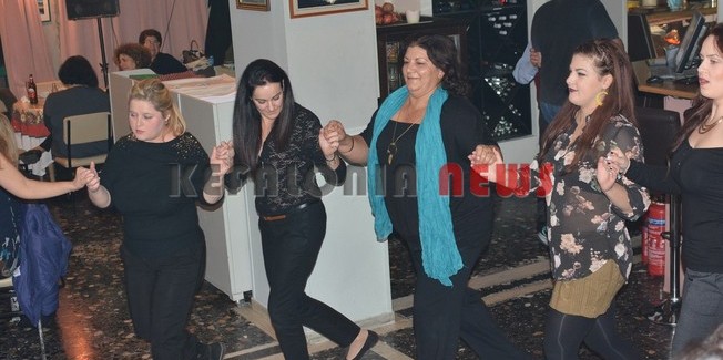 H “Ιόνιος Πνοή” χόρεψε ως το πρωϊ στο κέντρο “Απόλαυση”