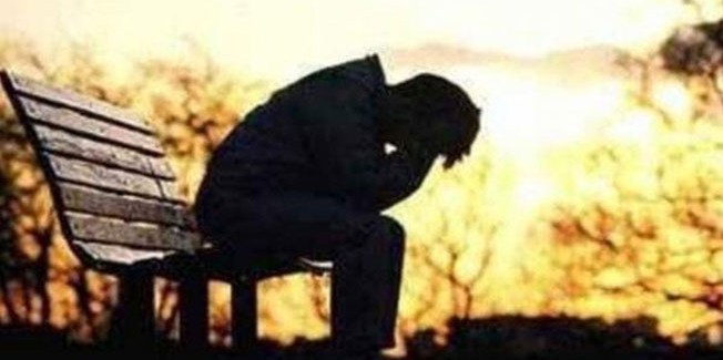 Άλλες δύο περιπτώσεις αυτοκτονιών,  που εκδηλώθηκαν μέσω Διαδικτύου, απετράπησαν