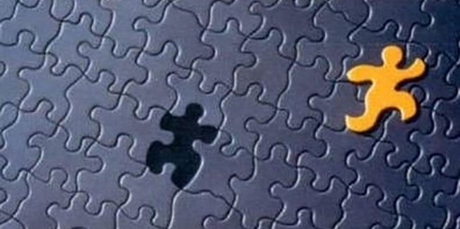 Η Εγγαστρίμυθη Δημοκρατία