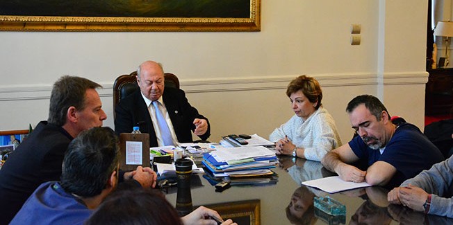 Επίσκεψη στο Δήμαρχο από τους  γιατρούς του Νοσοκομείου.