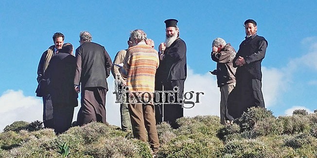 Ο Μητροπολίτης Κεφαλληνίας σε Γέρο  Γόμπο και Κηπούρια