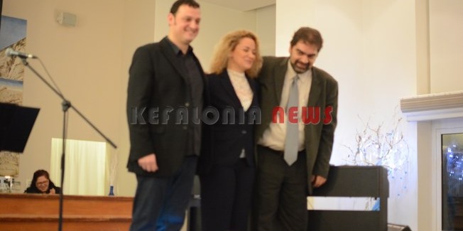 Συγκίνηση και ταξίδι στο φεγγάρι με τον Π.Μπαρμπάτη +video