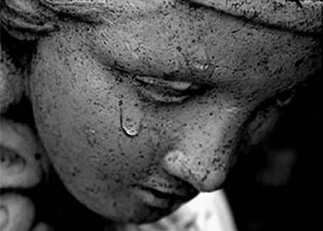 Η ΤΡΑΓΩΔΙΑ ΣΥΝΕΧΙΖΕΤΑΙ