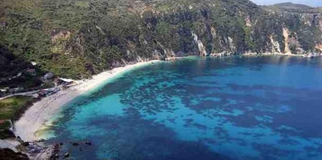 Οι Πετανοί στις 8 μυστικές παραλίες