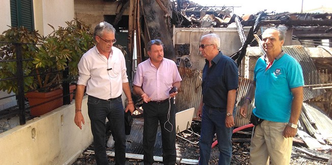 Στη Λευκάδα, στο πλευρό των πληγέντων  από την πυρκαγιά,  ο Περιφερειάρχης