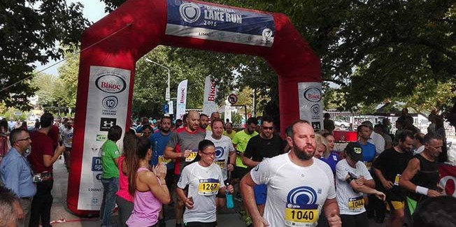 Ο Δ. Κουτσουμπίδης νικητής του 10ου Γύρου Λίμνης Ιωαννίνων