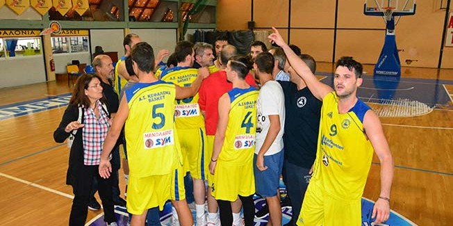 Οι άνδρες… κάρφωναν, οι Παίδες και οι Έφηβοι «πέταγαν»!