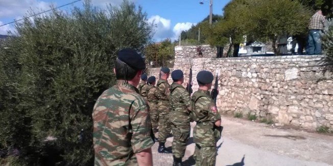 Με στρατιωτικό άγημα, τα οστά του Ήρωα Καταδρομέα Νικ.Σκιαδαρέση.