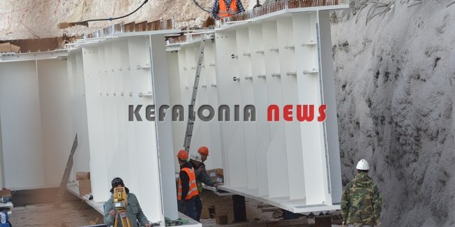 Συνεχίζεται για 5η μέρα η τοποθέτηση  της Γέφυρας στον Χάρακα