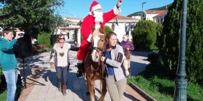 Όμορφες χριστουγεννιάτικες στιγμές  για τα παιδιά στη Σάμη!