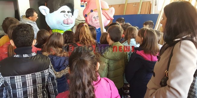 Επισκέφτηκαν την κατασκευαστική    ομάδα του Ληξουριώτικο Καρναβαλιού
