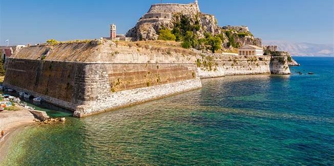 Με 18 θετικές ψήφους και 5 αποχές,  εγκρίθηκε  από το Περιφερειακό Συμβούλιο η σύναψη προγραμματικής  για τον ευπρεπισμό του Νέου Φρουρίου Κέρκυρας.