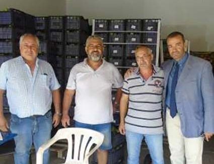 Επίσκεψη του Προέδρου του ΟΚΑΠ στο χώρο διανομής φρούτων.