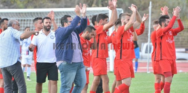 Ένα ολόκληρο νησί στις κερκίδες.