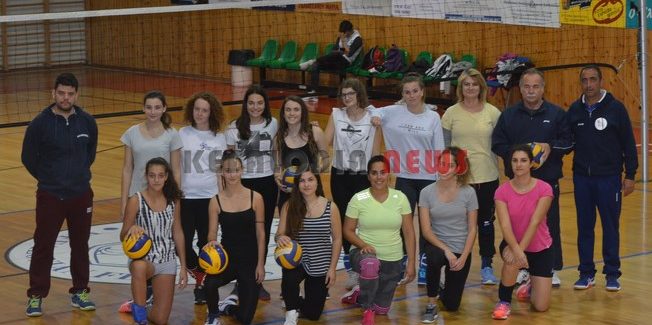 Τα κορίτσια του βόλεϊ του Αργοστολίου  και Ληξουρίου.
