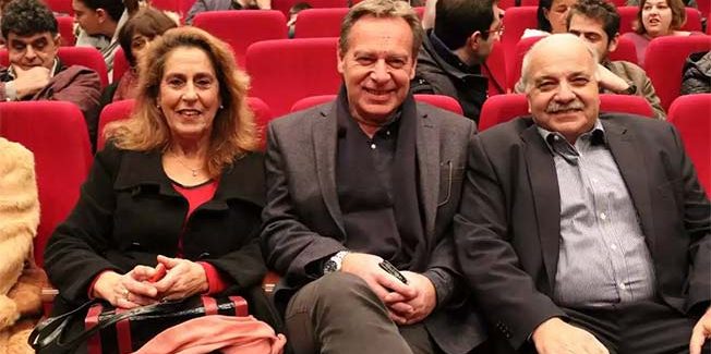 ΔΗΜΟΣΙΟΓΡΑΦΙΚΗ ΑΠΑΤΗ ΑΠΟ ΤΟ SITE ΤΟΥ ΘΕΟΦΙΛΟΥ ΜΙΧΑΛΑΤΟΥ ΕΙΣ ΒΑΡΟΣ ΤΟΥ ΑΝΤΙΔΗΜΑΡΧΟΥ ΕΥΑΓΓΕΛΟΥ ΚΕΚΑΤΟΥ