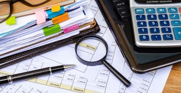 ΟΙ φορολογικοί έλεγχοι άφησαν μόνο  συντρίμια