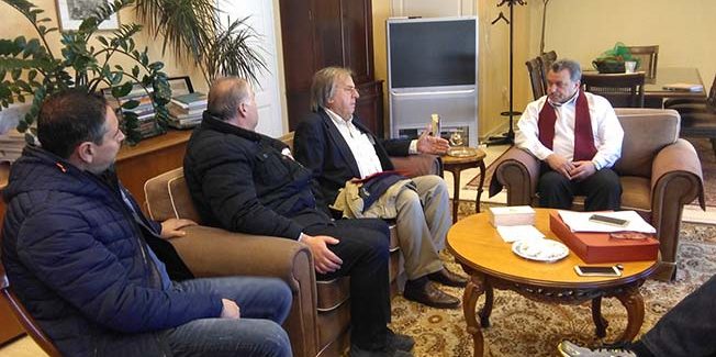Με τον Πρόεδρο και τη Διοικητική Επιτροπή του Επιμελητηρίου Κέρκυρας συναντήθηκε ο Περιφερειάρχης Θ. Γαλιατσάτος.