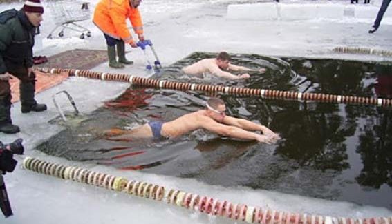 Η χειμερινή κολύμβηση, από τις υγιεινότερες μορφές άθλησης, ιδανική για το κλίμα της χώρας μας .