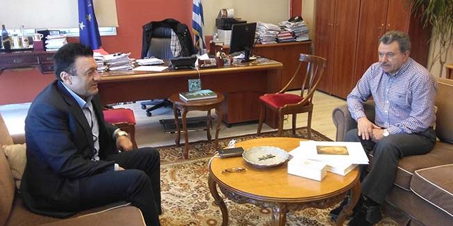 Συνάντηση Περιφερειάρχη , Θ. Γαλιατσάτου, με τον απερχόμενο Διοικητή της Πυροσβεστικής Υπηρεσίας