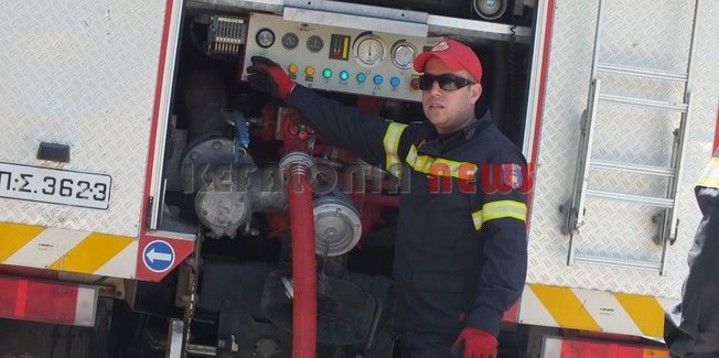 Άσκηση της Πυροσβεστικής στο λόφο με το μνημείο των Ιταλών.