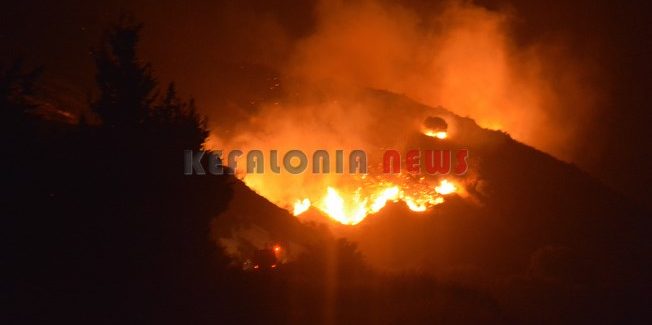 Δυο φωτιές στην Παλική
