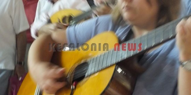 Αυγουστιάτικη  Περαντζάδα στο Λιθόστρωτο με τη Χορωδία Αργοστολίου