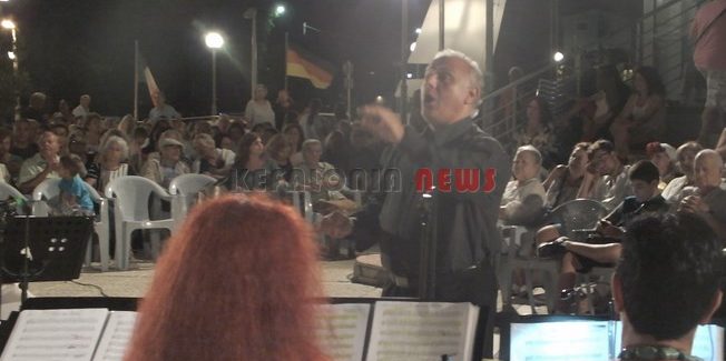 Η ΧΟΡΩΔΙΑ ΚΑΙ ΜΑΝΤΟΛΙΝΑΤΑ ΑΡΓΟΣΤΟΛΙΟΥ, ευχαριστεί