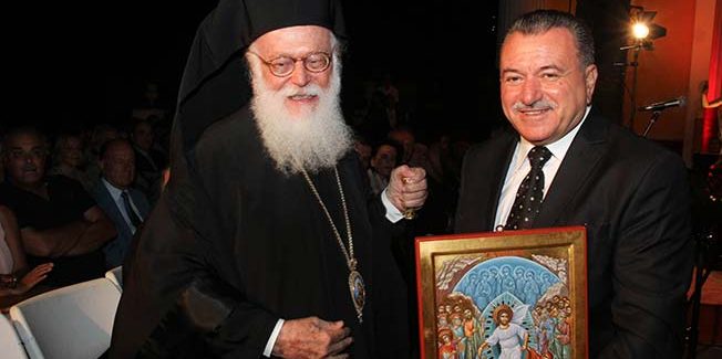 Επίσημη τελετή προς τιμήν του  Μακαριωτάτου Αρχιεπισκόπου Τιράνων