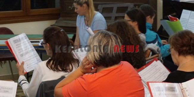 Συνεχίζονται οι πρόβες στην Χορωδία  της ΚΕΔΗΚΕ “Τζώρτζης Δελλαπόρτας”.